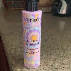 amika Brooklyn Bombshell Blowout Spray